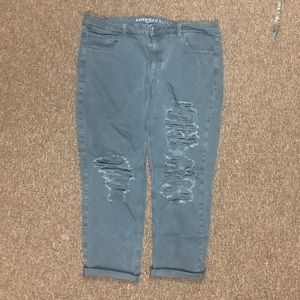 AE GRAY STRETCHY TOMGIRL PANTS